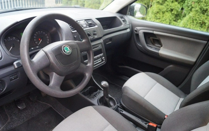 Skoda Fabia cena 15900 przebieg: 118000, rok produkcji 2010 z Podkowa Leśna małe 172